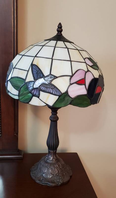 stained glass hummingbird lamp