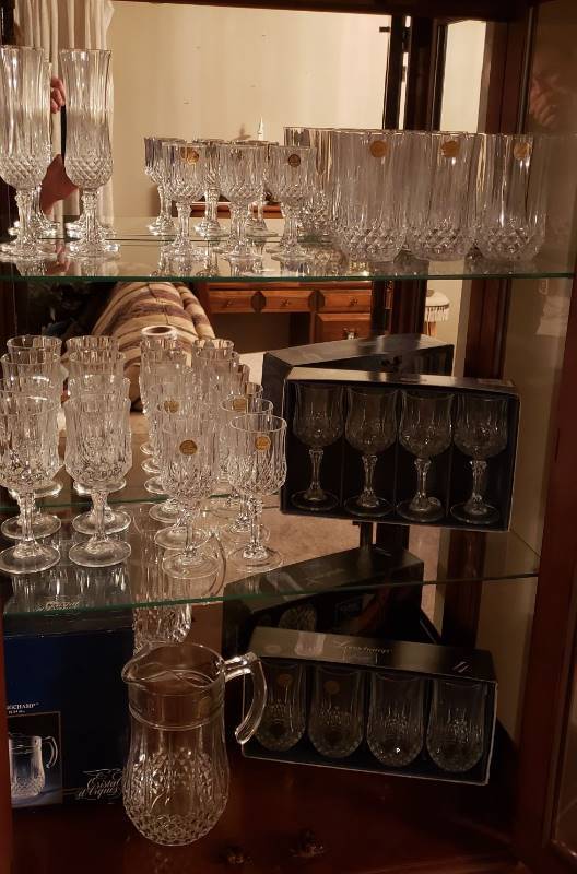 lot 1604 image: 35 pieces of Longchamp Cristal dArques France 24% Lead Crystal