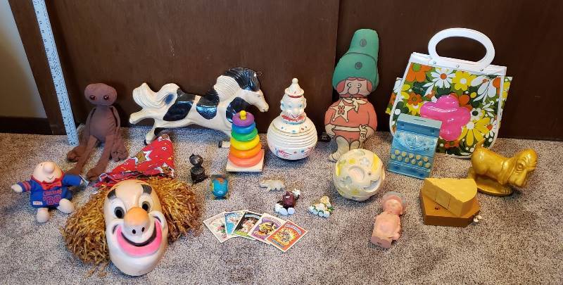 lot 1616 image: Lot of Vintage Childrens Banks and Toys
