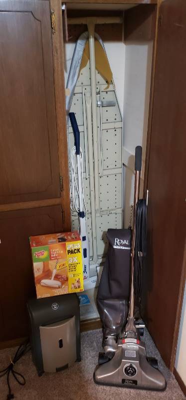 lot 1635 image: Lot of Royal Pro Series Vacuum with bags, Westinghouse SweepEZE, Scotch-brite Carpet Touch-up Roller, Bissell 3 way Vac, and Ironing Board - all plug-in items work