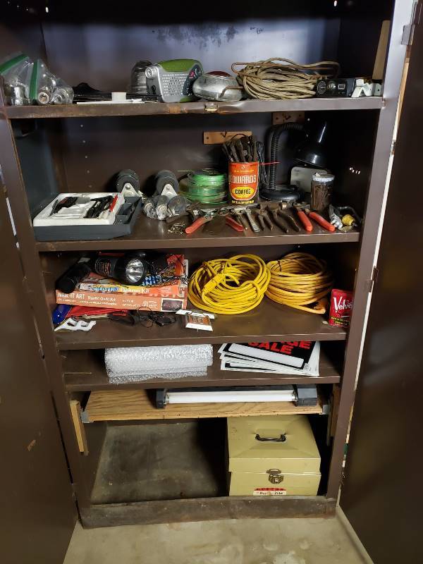 lot 1663 image: Contents of Metal Cabinet