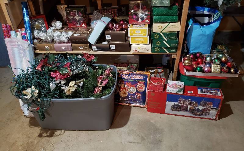 lot 1668 image: Large Lot of Christmas