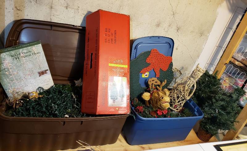 lot 1674 image: Large Lot of Christmas
