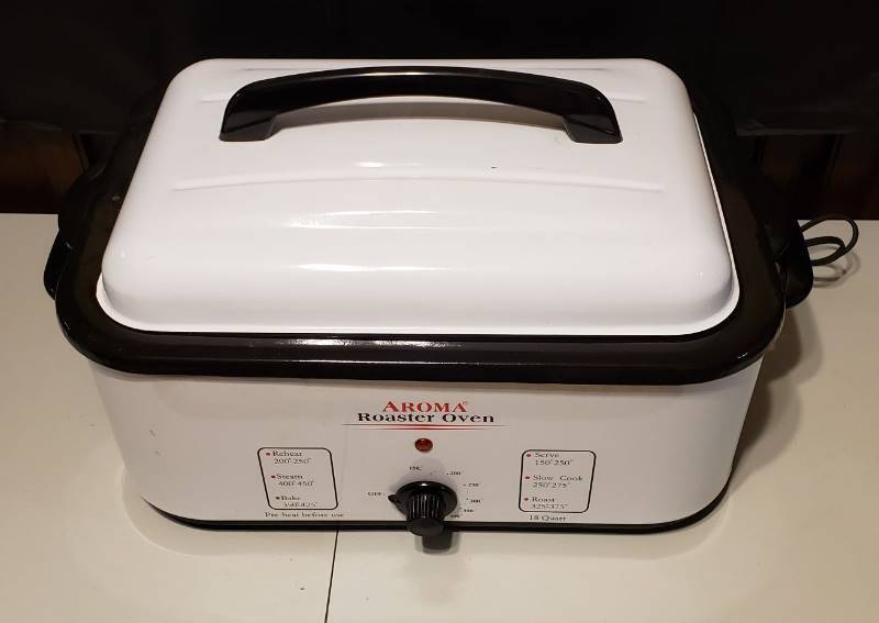 lot 1718 image: Aroma Roaster Oven - Works