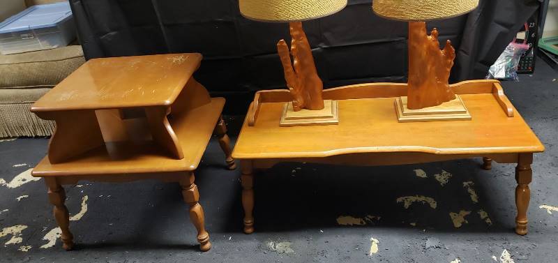 lot 1746 image: Lot of Wood coffee Table and Accent Table - lamps not included