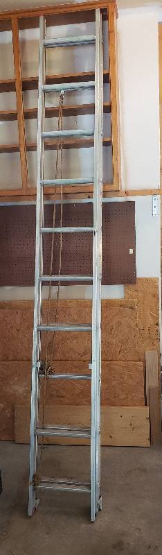 lot 3032 image: Werner 20ft. Extension Ladder
