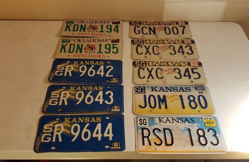 lot 3036 image: Lot of 10 License Plates