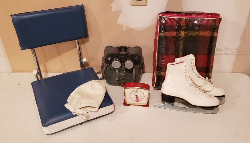 lot 3086 image: Vintage Lot of Sporting Items - Stadium seat & blanket, Wide Angle Binoculars, Ladies Ice Skates (size 6), Aristo Sports Timer, and Ladies Swimming Cap