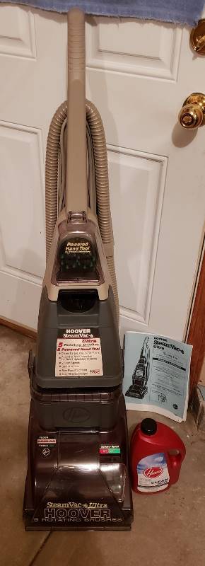 lot 3093 image: Hoover Steam Vac Ultra with Bottle of Cleaning Solution - powers on