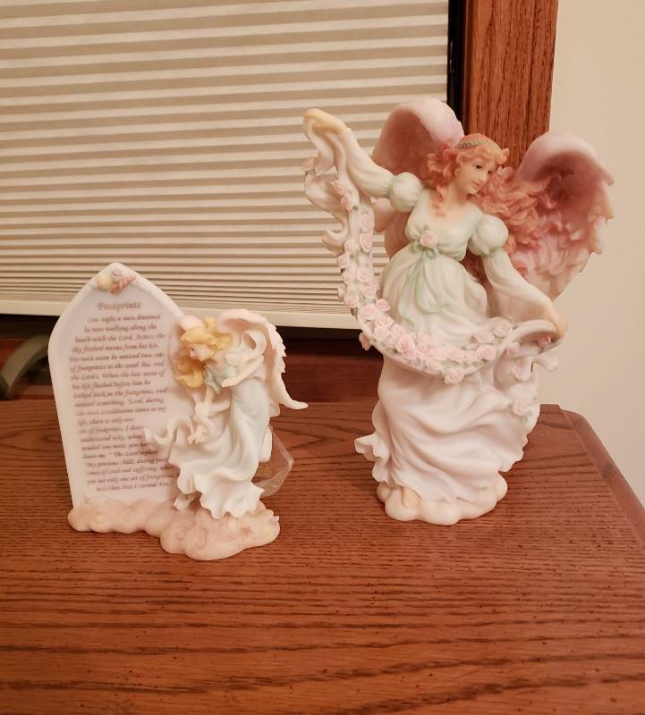 lot 3110 image: Lot of (2) Seraphin Classics Angels by Roman