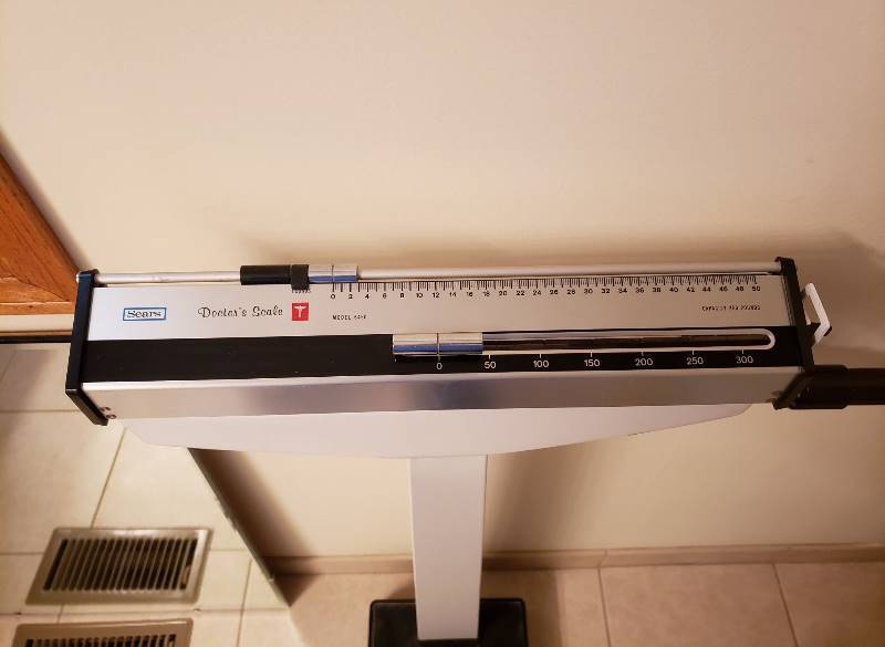lot 3127 image: Sears Doctor Scale Model 6450