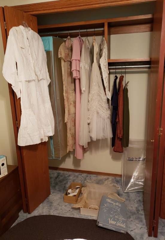 lot 3170 image: Lot of Ladies Vintage Clothing - Including a Vintage Wedding Dress