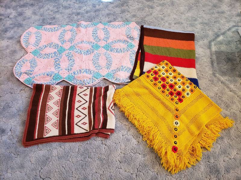 lot 3174 image: Lot of Crocheted Afghans