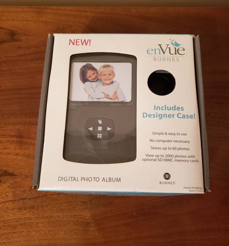 lot 3180 image: enVue Burnes Digital Photo Album - New In Box