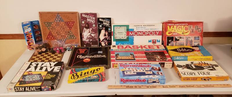 lot 3229 image: Large Lot of Games - Games for 2 or more people