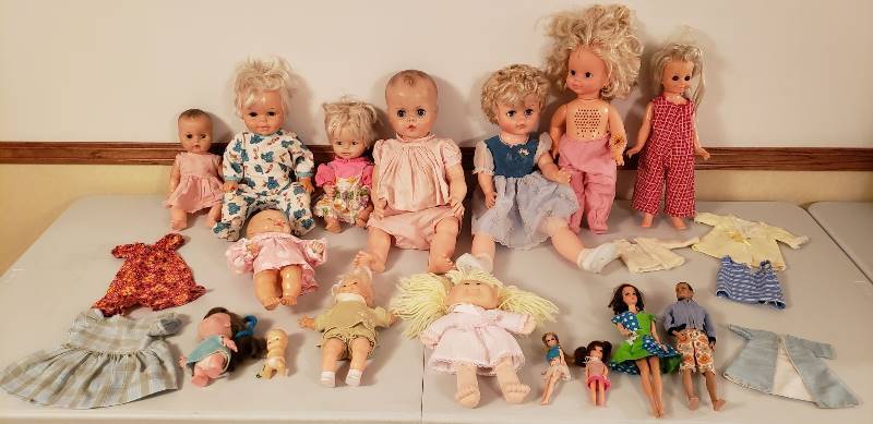 lot 3232 image: Lot of Baby Dolls with Some Extra Clothing- Various Sizes and Styles - Mattel, Ideal, EG, remco, Uneeda, and Others