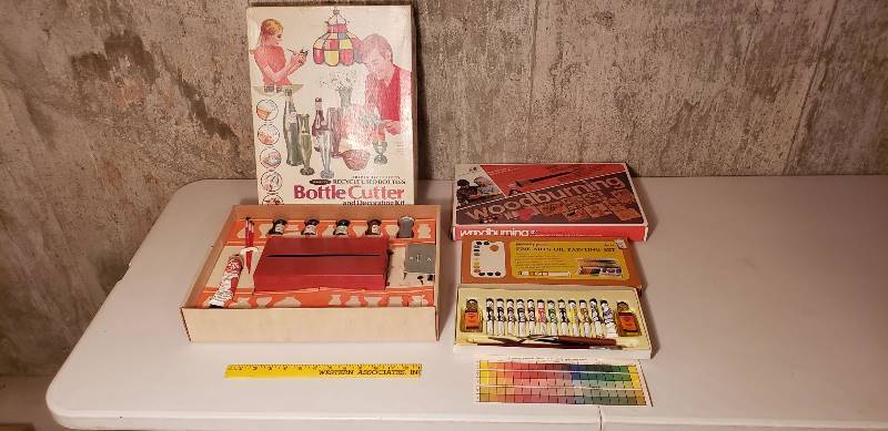 lot 3246 image: Rapco Bottle Cutter Kit, ATF Woodburning Kit, and Fine Arts Oil Painting Set