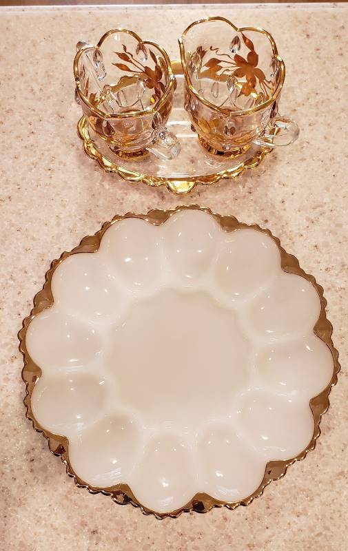 lot 3294 image: Vintage Gold Painted Milk Glass Egg Plate and Cream & Sugar Serving Set