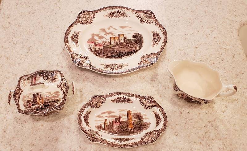 lot 3297 image: Vintage Johnson Brothers Old Britain Castles Brown - 4 Pieces