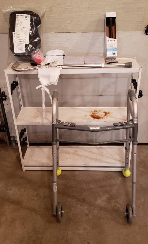 lot 3346 image: Lot of Healthcare Items - white shelf not included
