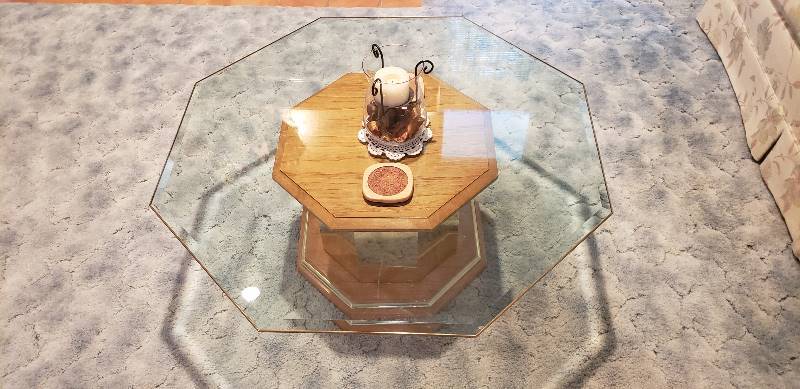 lot 3004 image: Octagon Glass Top Coffee table - 38  x 38  x 16