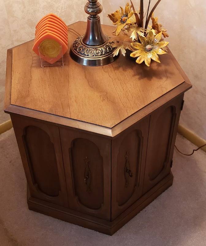 lot 2218 image: Early American One Door Hexagonal End Table - 24 in. x 22 in. tall - contents on top not included