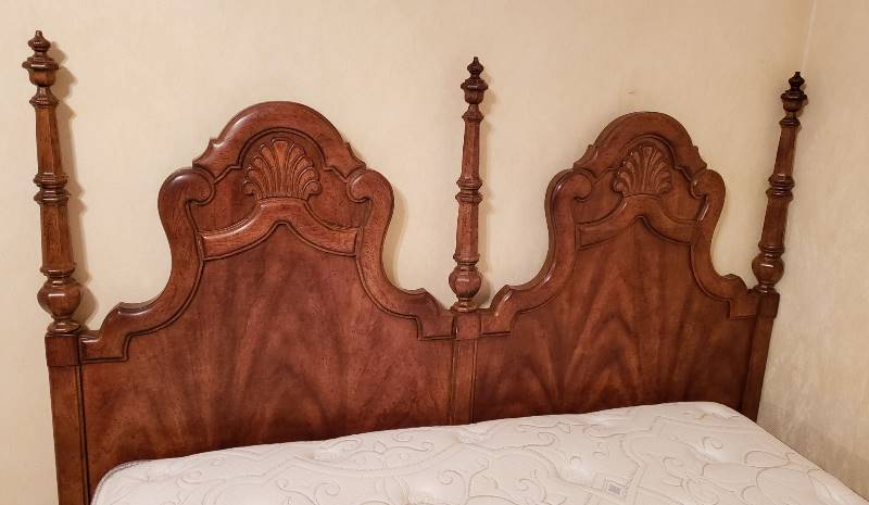 lot 2239 image: Dark Wood Scallop Design 3 Post Headboard - 60 in. wide (can be used for full or queen bed) - mattress set not Included