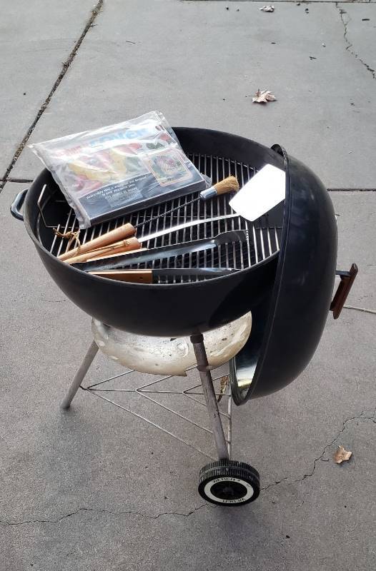 lot 2262 image: Weber Kettle BBQ Grill with Accessories and Cover
