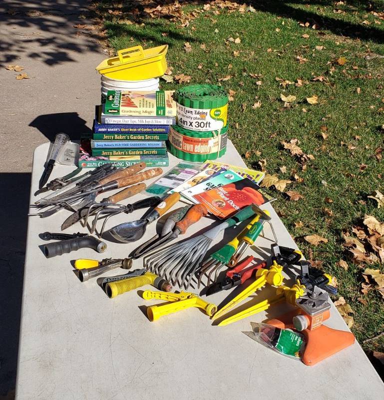 lot 2271 image: Lot of Garden Tools - Hand Tools, Sprinklers, Buckets, Books, and Edging