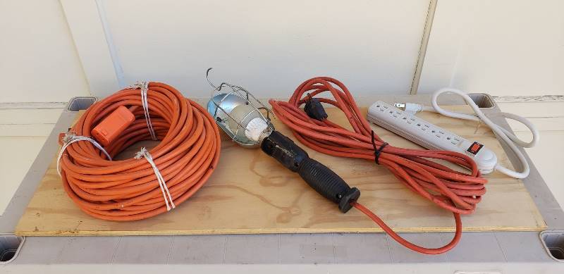 lot 2272 image: Lot of Drop Light (works), Extension Cord, and Power Strip