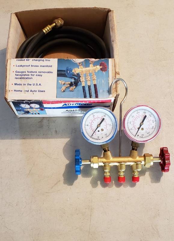 lot 2316 image: AutoTemp Air Conditioning Manifold Gauge Set