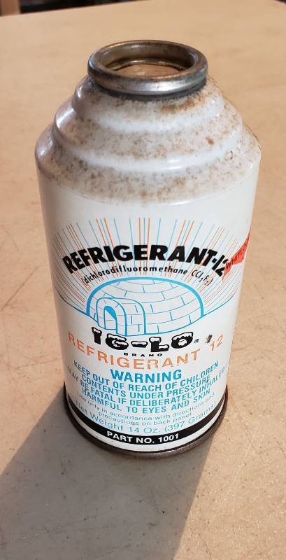 lot 2319 image: IG - LO Refrigerant 12 Freon - Full 14 oz. can