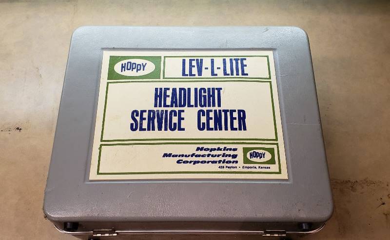 lot 2351 image: Hoppy Lev-L-Lite Headlight Service Center