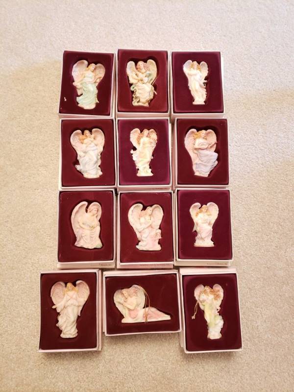 lot 2393 image: Lot of Seraphim Classics Angel Ornaments
