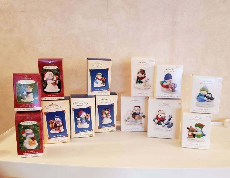 lot 2394 image: Lot of Hallmark Keepsake Collectors Series Snow Buddies Ornaments