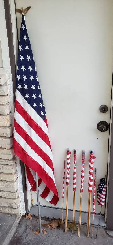 lot 2421 image: Lot of U.S. Flags and Flag Pole