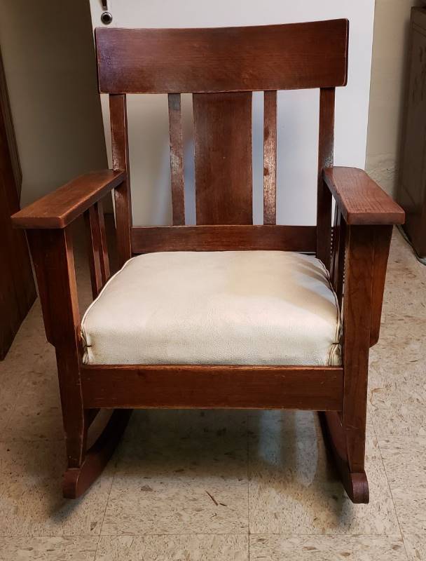 lot 2443 image: Vintage Vinyl Cushioned Wood Rocker - Seat is 20 in. x 18 in.