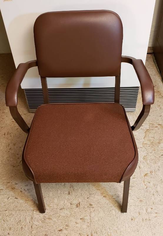 lot 2444 image: Nice Metal  Cloth Armed Office Chair - Seat is 20 in.x 18 in.