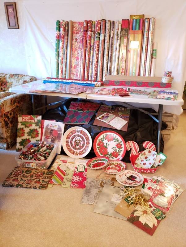 lot 2463 image: Lot of Christmas Wrapping...Some Vintage and never opened