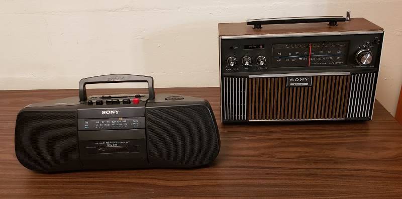 lot 2490 image: Vintage Sony Stereo Portable AMFM Radio Model MR-9700W and Sony CFS-B15 Radio Cassette-corder - Both Works
