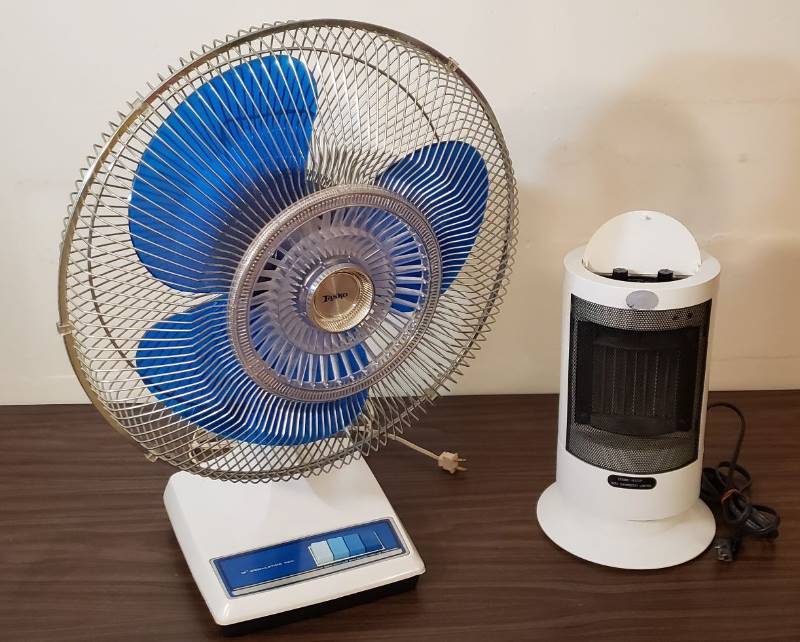 lot 2535 image: Lasko 3 speed 16 in.Oscillating Fan and RST -1200 Ceramic Heater - both Work