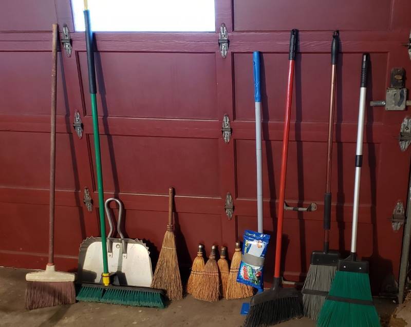 lot 2536 image: Lot of Cleaning Products - Brooms  Wisk Brooms and Dust Pan