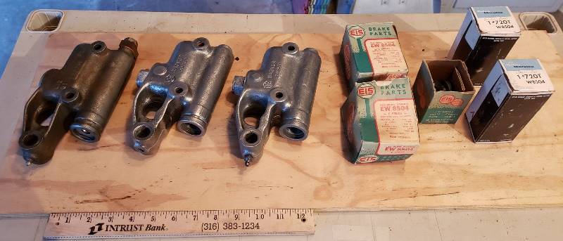 lot 2570 image: Kaiser 1950s Car Parts - Brake Parts