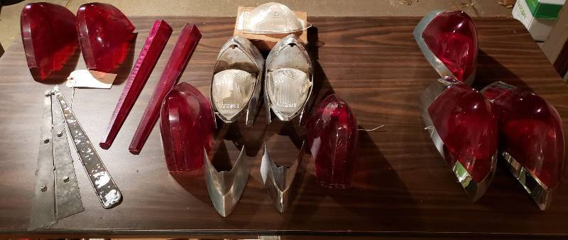 lot 2586 image: Kaiser 1950s Car Parts - Rear Tail Light Assemblies - 2 different Models