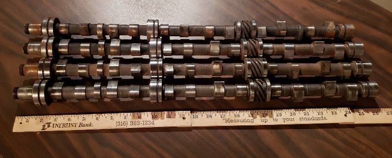 lot 2597 image: Kaiser 1950s Car Parts - 4 Rocker Arm Shafts