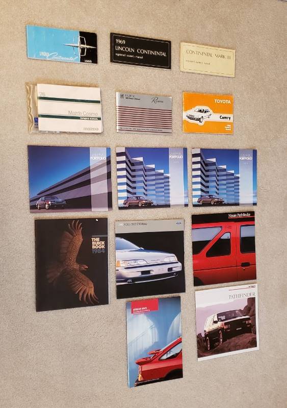 lot 2642 image: Lot of Vintage Owners Manual and Brochures