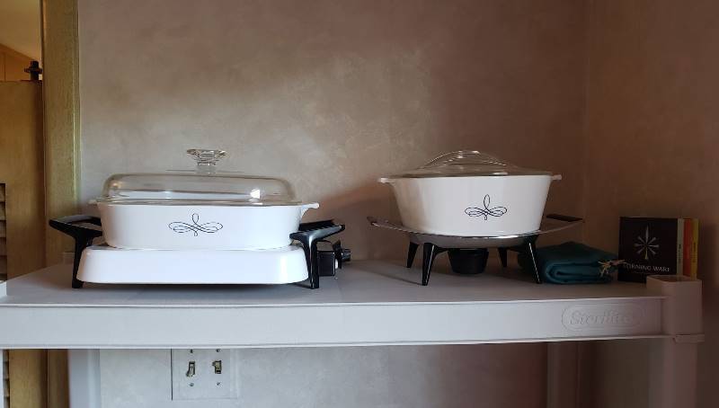 lot 2664 image: (2) Vintage Trefoil Pattern Corningware Dishes with Lids and Corningware Electromatic Electric Skillet