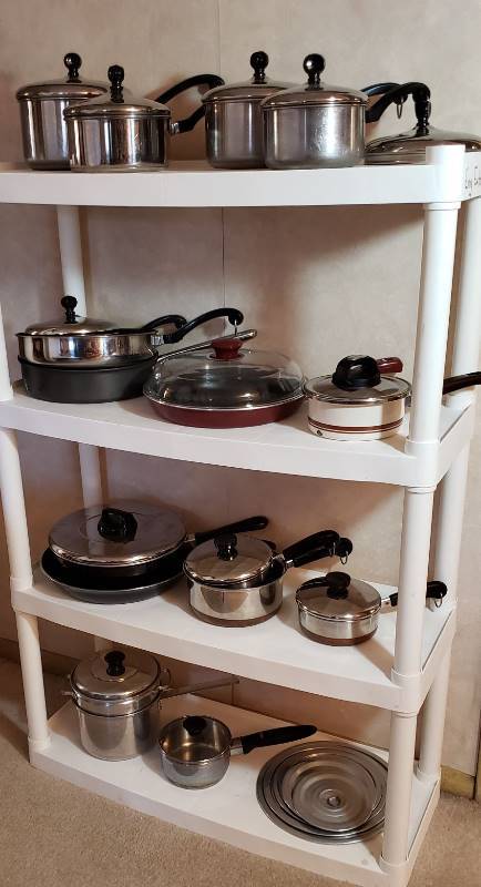 lot 2710 image: Lot of Pots & Pans - many different brands - shelf not included