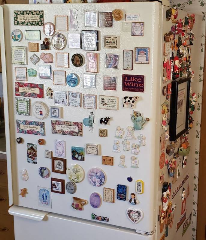 lot 2713 image: Lot of Refrigerator Magnets - theres something for everyones attitude - Fridge Not Included