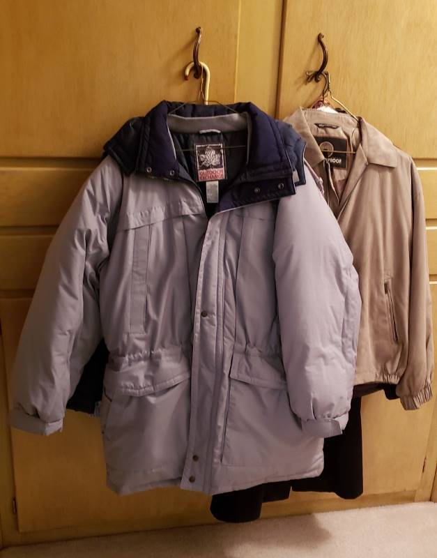 lot 2738 image: Lot of Mens JacketsCoats - 5 Large & 1 XLarge